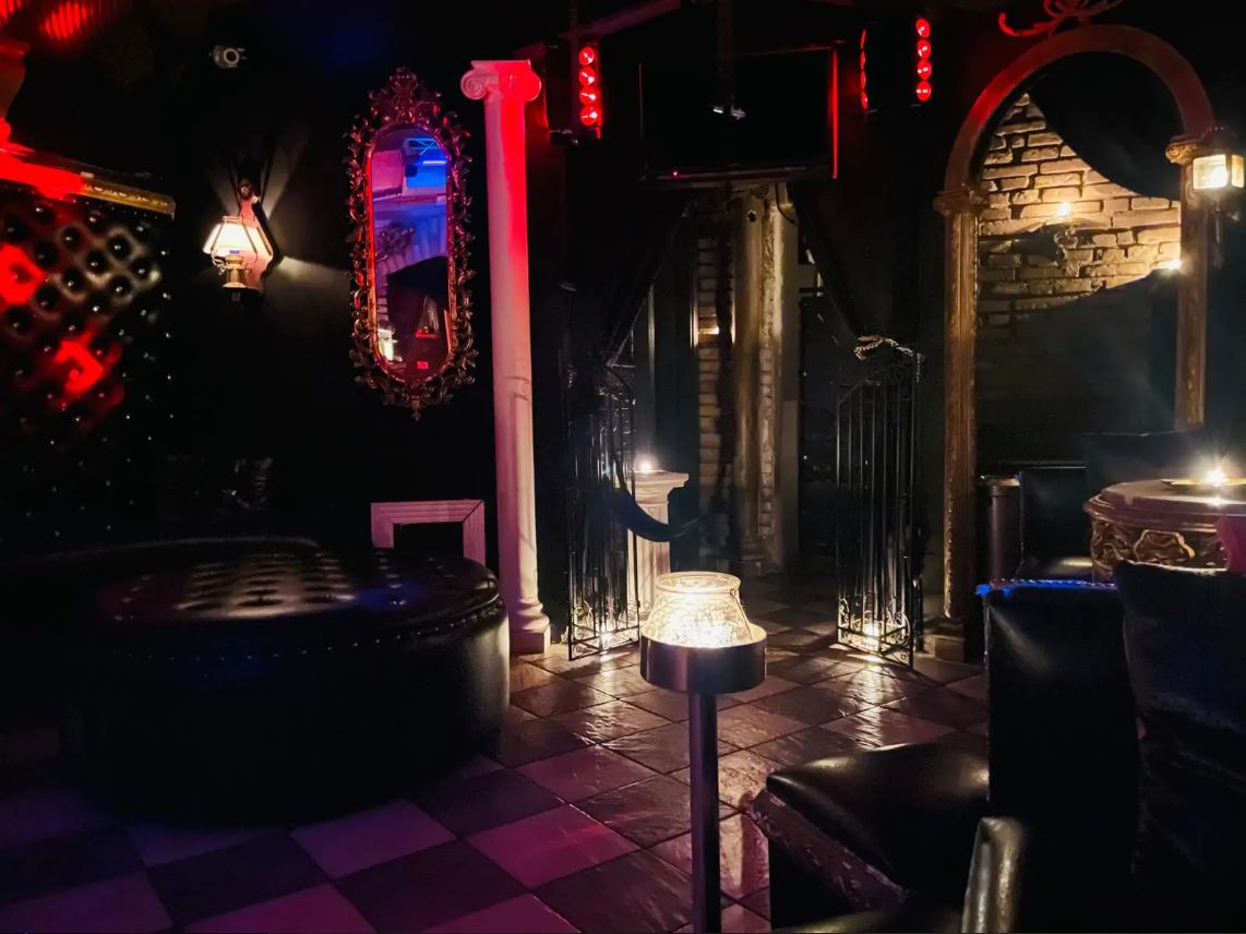 Bad Romance Rome Swinger Club bar area