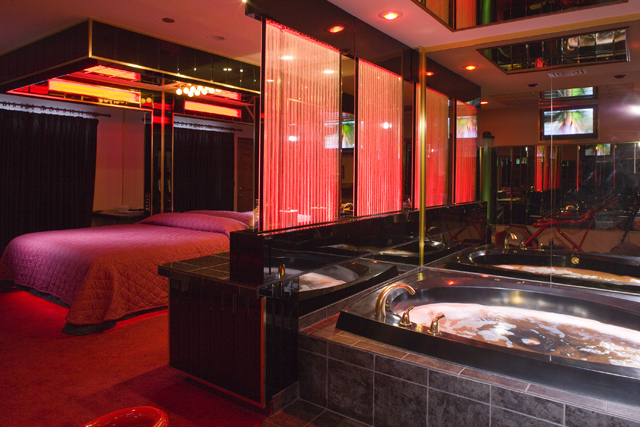 Mon Chalet Denver Colorado Swinger Club Review Hotel Interior