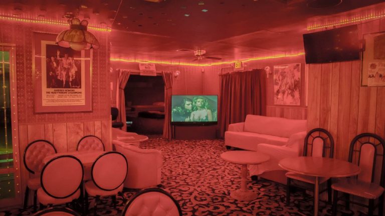 Red Rooster Vegas lounge