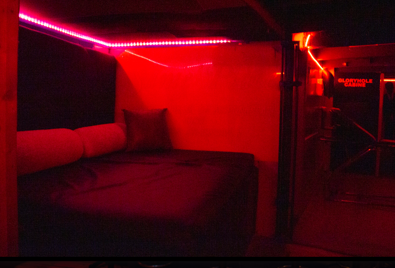 Sameplace Amsterdam swinger club playroom