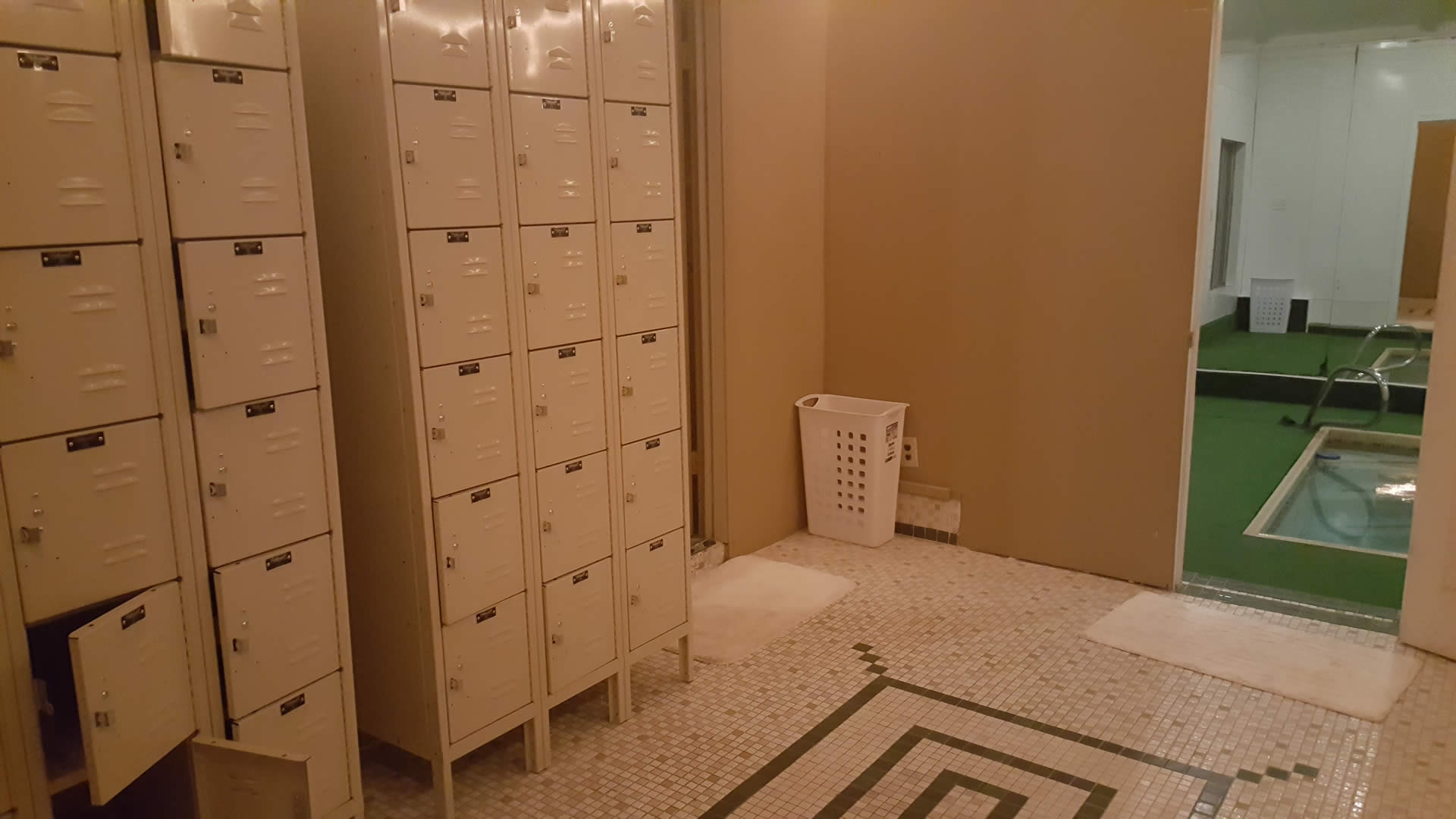 Whispers Las Vegas swinger club locker room spa