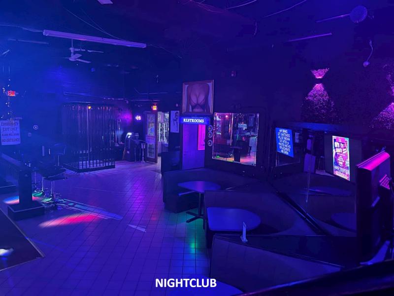 Eyz Wide Shut bar nightclub