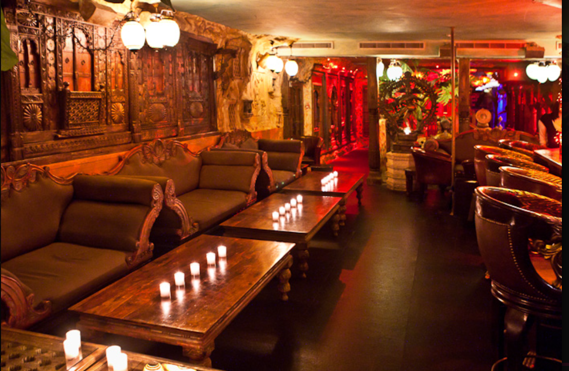 Moon City Paris wet spa lounge